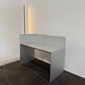 Cassina IXC.　エアフレーム　デスク　AIR FRAME　リモートワーク　学習机　オフィス　カッシーナ　3方パネル付　新品価格約28万円　</a></h3>
                        
                        