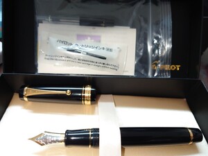 パイロット カスタムURUSHI 黒漆 18K-M (中字) 万年筆 付属品 完品 中古</a></h3>
                        
                        