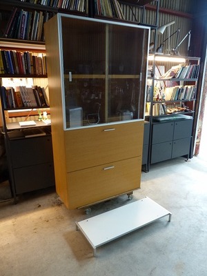 Cassina ixc/カッシーナイクスシー｜ピエロ・リッソーニ｜本棚/書庫/キャビネット｜オフィス・書斎｜オーク材</a></h3>
                        
                        