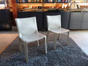 b. 美品｜Cassina｜CAB 412（キャブ）アームレスチェア｜2脚セット｜革｜マリオ・ベリーニ｜カッシーナ　ダイニングチェア　椅子</a></h3>
                        
                        