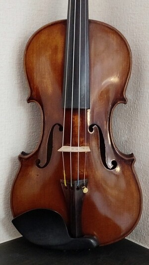 大人用古いミドルアーチバイオリン　初めての出品です！pedrazzini cremoncse 〜milano1925ラベル　弓が付属　新品ハードケース付きです!</a></h3>
                        
                        
