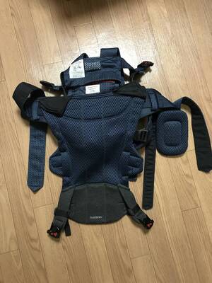最上級モデル　美品　ベビービョルン　ハーモニー　アンスラサイト メッシュ　BabyBjrn　HARMONY ネイビー</a></h3>
                        
                        