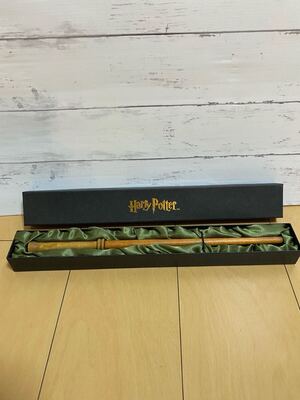 希少レア　美品　ハリーポッター Harry Potter 木製の杖 シリアルナンバー入り 賢者の石 秘密の部屋 数量限定 レプリカ </a></h3>
                        
                        