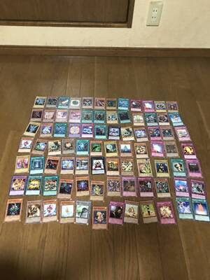 希少　収集家　代理出品　海外版　　遊戯王　カード　ブルーアイズホワイトドラゴン　レッドアイズメタルドラゴン　180枚　まとめ売り</a></h3>
                        
                        